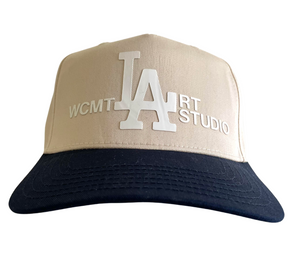 
                  
                    Load image into Gallery viewer, WCMTL Art Studio LA -Beige &amp;amp; Navy - La Casquette Classique
                  
                